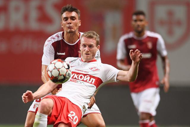 阿劳霍抵达巴萨总部即将续约 新合同2031年到期